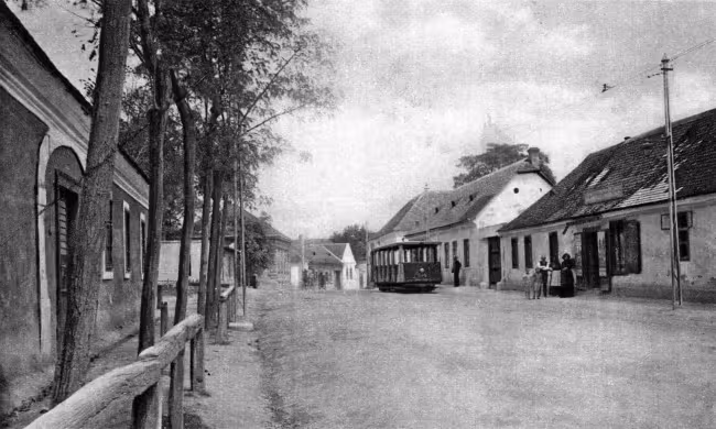 Nagytétény, Templom tér