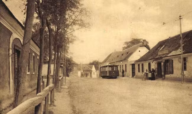 Nagytétény, Templom tér