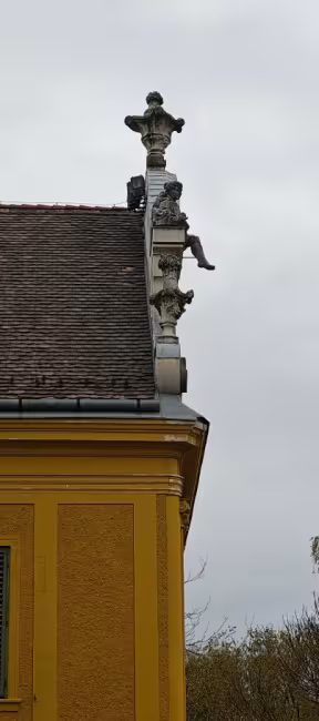 Láblógató puttók